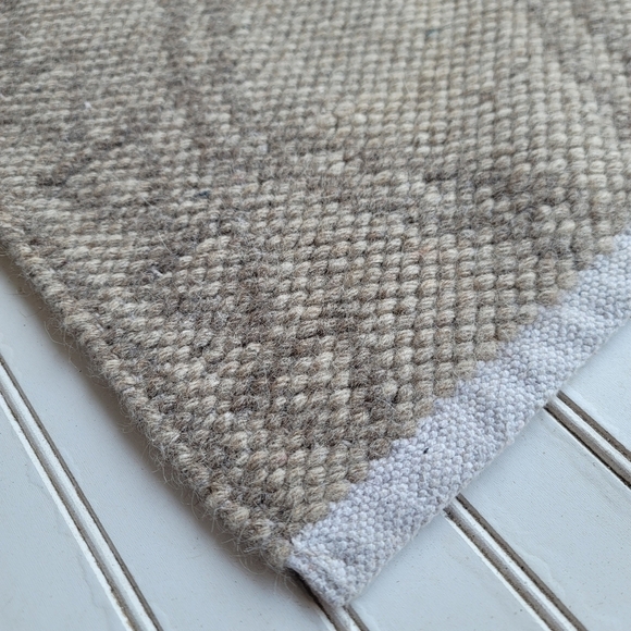 Geometric Reversible Rug Wool Hand-Woven Natural Baige Tan Carpet 56"×33"Excel - Picture 7 of 9